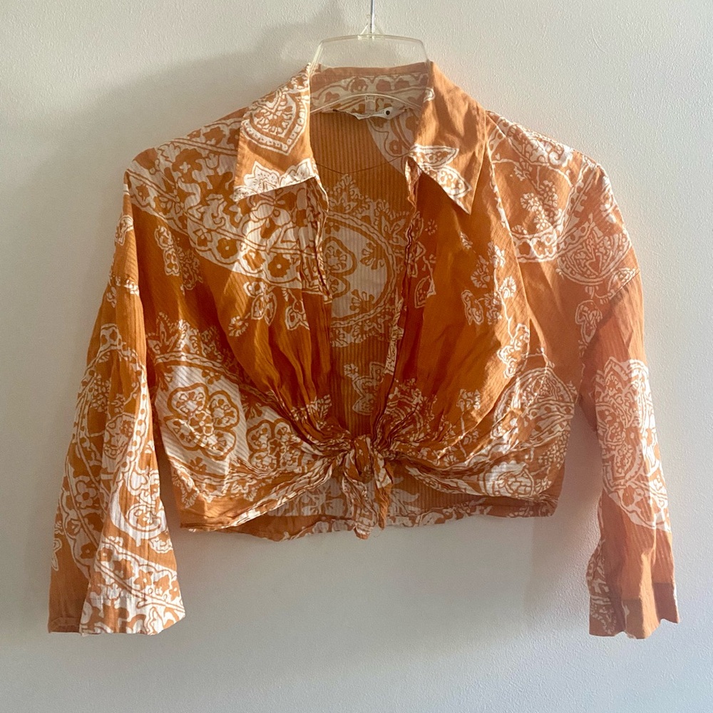 Zara Orange and White Cropped Shirt